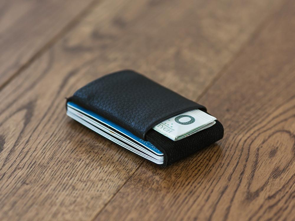 Lr Wallet Minimalist wallets, RFID blocking wallets, Carbon Fiber wallets